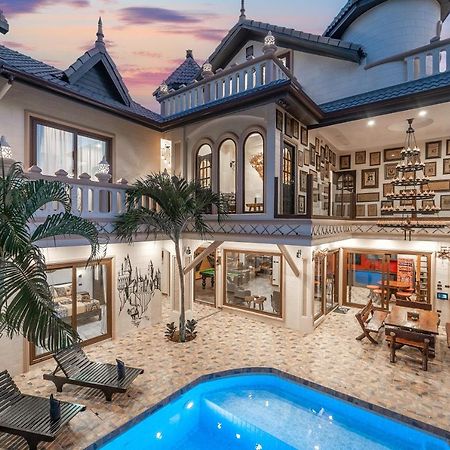 Potterland Luxury Pool Villa Pattaya Walking Street 6 Bedrooms ภายนอก รูปภาพ
