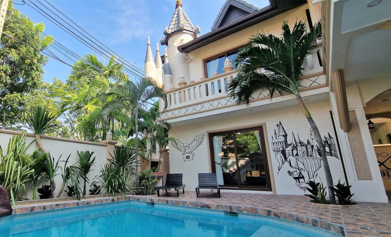 Potterland Luxury Pool Villa Pattaya Walking Street 6 Bedrooms ภายนอก รูปภาพ