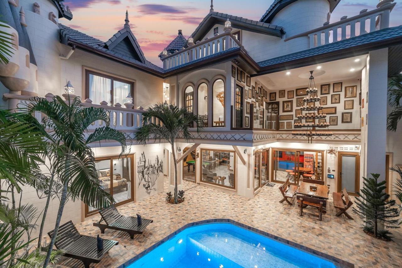 Potterland Luxury Pool Villa Pattaya Walking Street 6 Bedrooms ภายนอก รูปภาพ