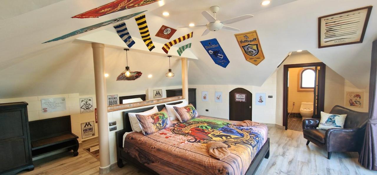 Potterland Luxury Pool Villa Pattaya Walking Street 6 Bedrooms ภายนอก รูปภาพ