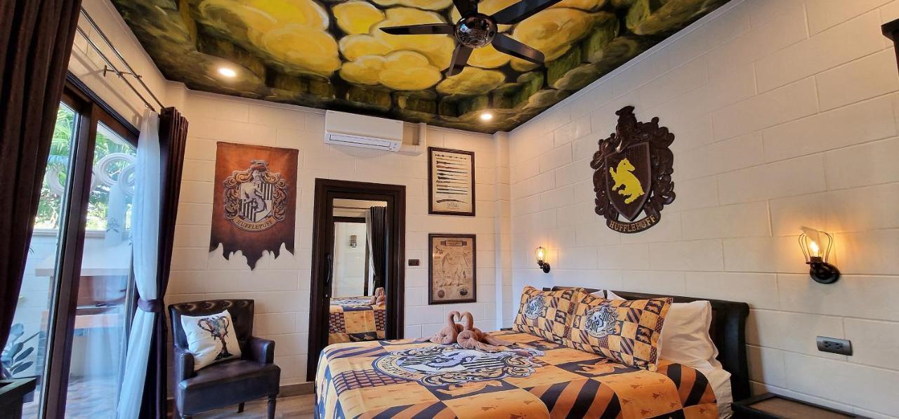 Potterland Luxury Pool Villa Pattaya Walking Street 6 Bedrooms ภายนอก รูปภาพ