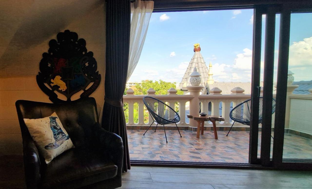 Potterland Luxury Pool Villa Pattaya Walking Street 6 Bedrooms ภายนอก รูปภาพ