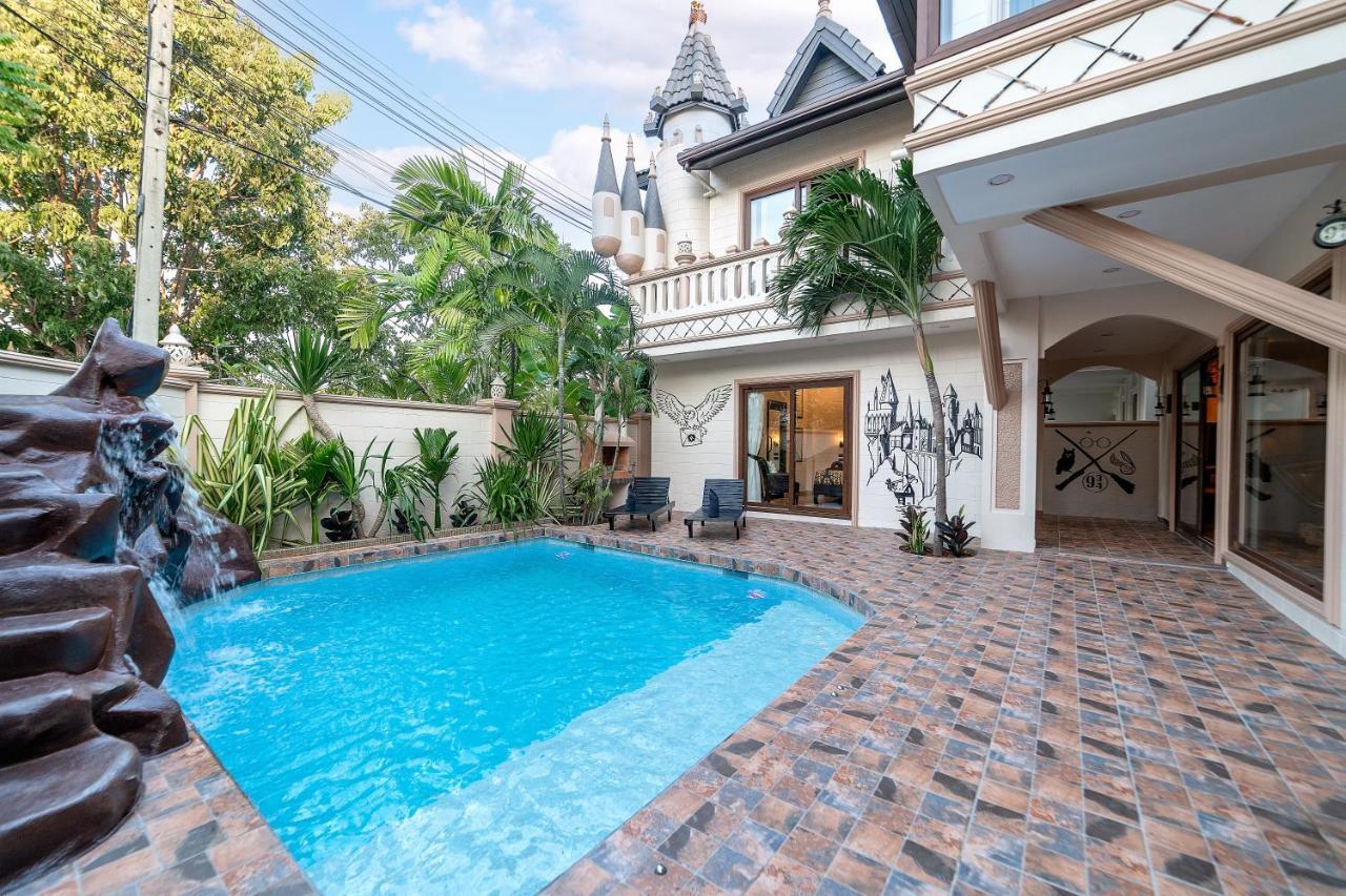 Potterland Luxury Pool Villa Pattaya Walking Street 6 Bedrooms ภายนอก รูปภาพ